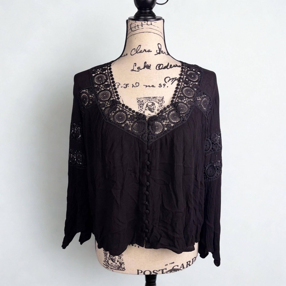 Coco + Jaimeson Black Blouse Crochet Lace Gauze Flared Sleeve Sz M Goth Witchy